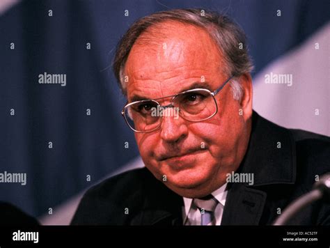 Chancellor helmut kohl hi-res stock photography and images - Alamy