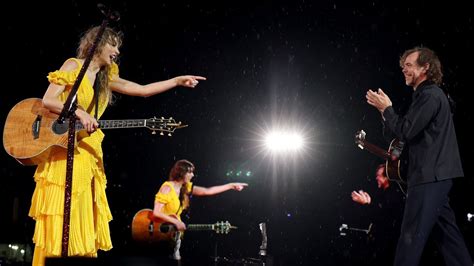 Taylor Swift Performs Ivy With Aaron Dessner At The Eras Tour