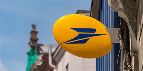 Le Groupe La Poste Investit 800 Millions D Euros Dans Sa Branche