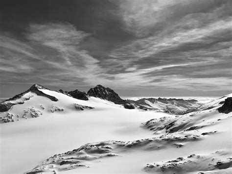 Scialpinismo In Adamello Traversata Guide Alpine La Pietra