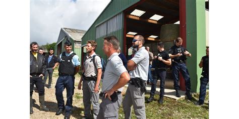 Jura Agriculture Pourquoi Le Casse Cailloux Fait Polémique