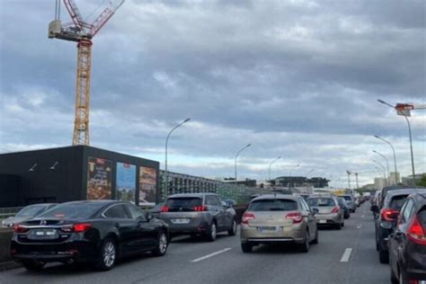 Circulation très difficile sur les routes d Île de France plus de 400