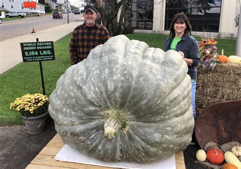 2021 Todd And Donna Skinner 2164 Pounds World Record Squash