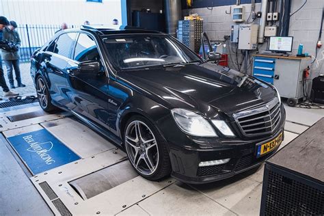 Mercedes Benz E63 AMG 2010 Op De Rollenbank AutoWeek