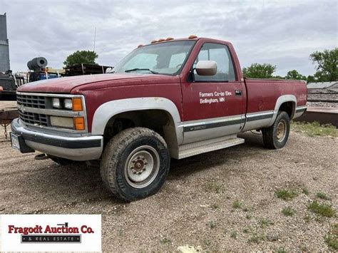 1989 Chevrolet 2500 Pickup Regular Cab Gas 4x4 Shows 123 000 Miles Fragodt Auction And