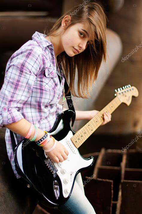 130 Cool Stylish Profile Pictures For Facebook For Girls With Guitar