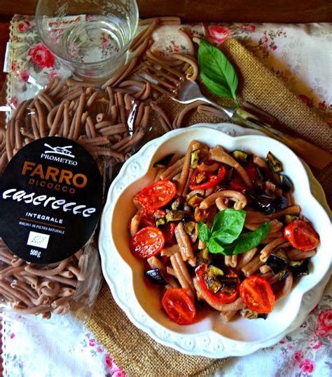 Dolci A Go Go CASERECCE DI FARRO INTEGRALE CON POMODORINI E MELANZANE