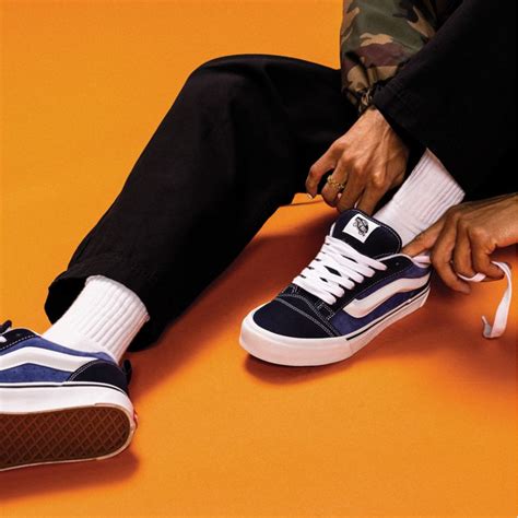 【国内 425、61 発売】vans Knu Skool バンズ ニュースクール Fullress