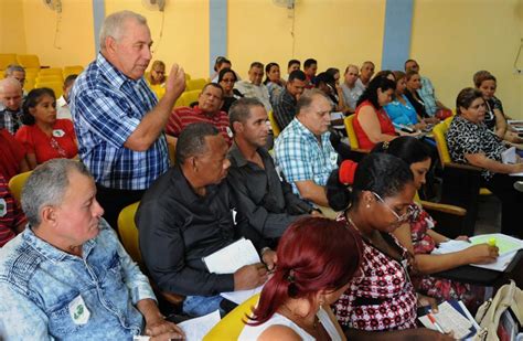 Movimiento sindical en Holguín analiza marcha de la economía