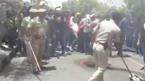 Bettiah Agnipath Protest संजय जायसवाल के घर पर तोड़फोड़ अग्निपथ पर बिहार में नहीं थम रहा