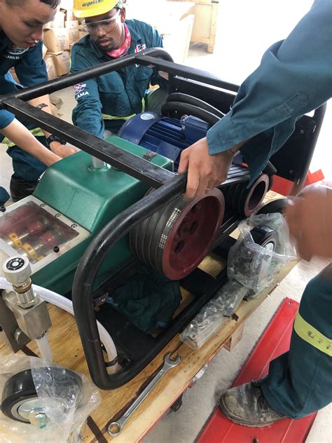 75kw Hydro Blaster Pressure Washer Rust Oxide Hydro Blasting Machine ...