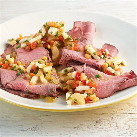 Roastbeef Mit Eier Vinaigrette Rezept Essen Und Trinken