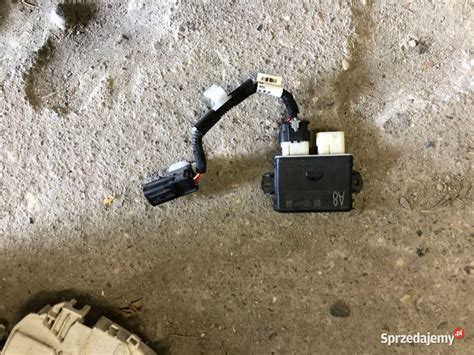 TOYOTA RAV 4 SENSOR OTWIERANIA KLAPY 891B2 0W030 Murzynowo Sprzedajemy Pl