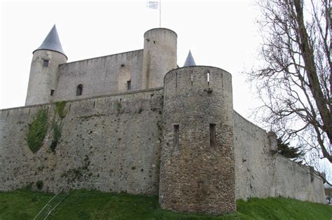 Noirmoutier Castle (Noirmoutier-en-l'Ile) | Structurae