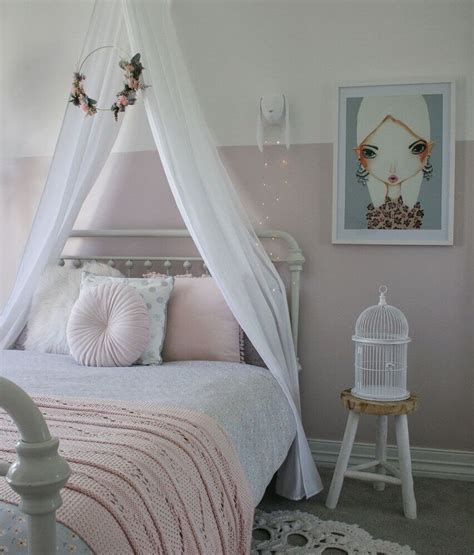 Canopy Bedroom Decorating Ideas | Home Design Adivisor