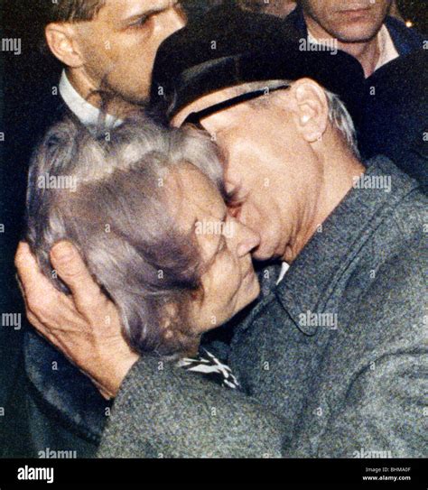 Erich honecker hi-res stock photography and images - Alamy