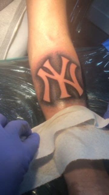 Picasso On Instagram New York Yankees Tattoo New York Tattoo Back