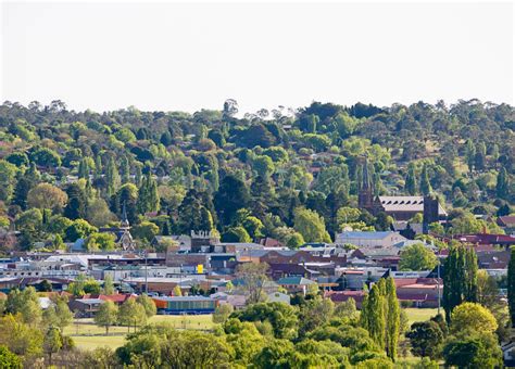 armidale nsw  good place   living  regional australia