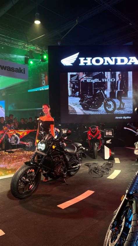 Honda Pulls Off Big Surprises At The Makina Moto Show