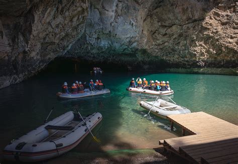 Türkiye's largest underground lake captivates visitors | Daily Sabah