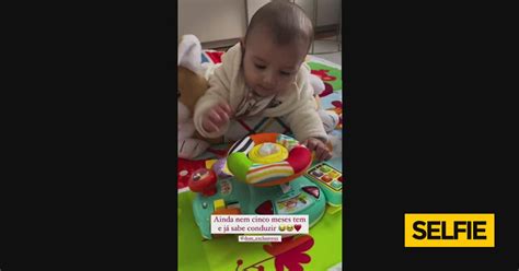 Isa Oliveira Rendida A Momento Ternurento Do Filho Beb J Sabe