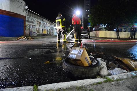 Protesto Por Seguran A Obstrui Trecho Da Av Agamenon Magalh Es Vias