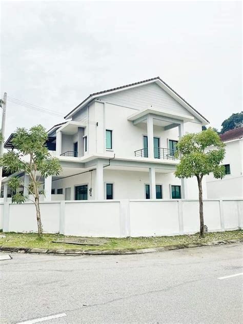 Corner Lot Rumah Teres Tingkat Untuk Dijual Di Lembah Perpaduan