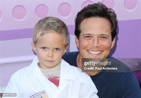 Actor Scott Wolf and his son Jackson Kayse Wolf attend Disney... News ...