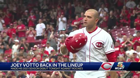 Joey Votto Homers In Return Reds Win Their 9th Consecutive Game Flipboard