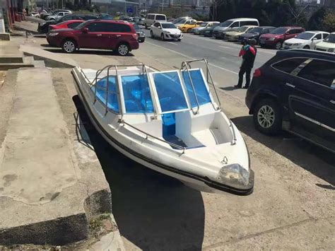 Fiberglass High Speed Fishing Boat Front Console Sport Boat Speed Boat