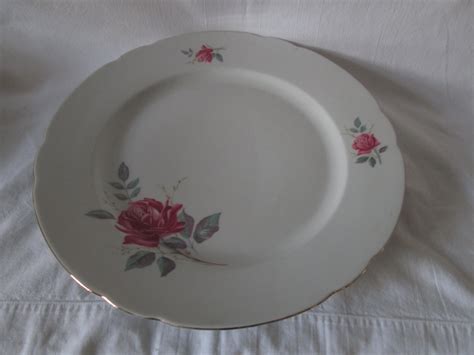 Beautiful Bareuther Waldsassen Bavaria Large Serving Platter Rose