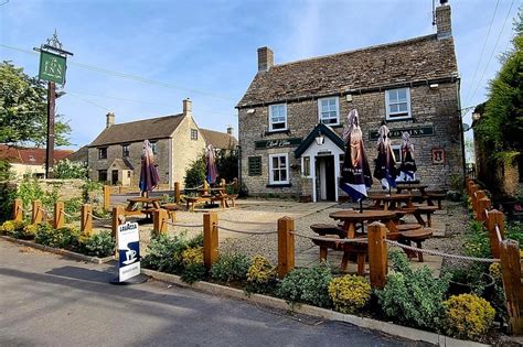 Hawkesbury Upton Fox Inn Angleterre Tarifs 2024