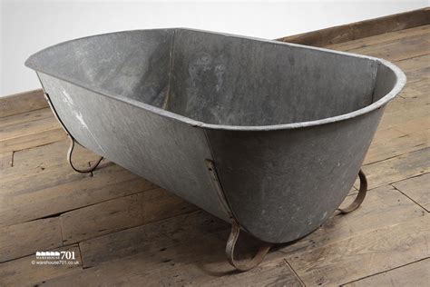 Reclaimed Galvanised Double Ended Tin Bath With Stirrup Feet