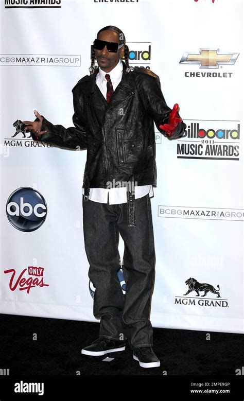 Snoop Dogg at The 2011 Billboard Music Awards Press Room at the MGM ...