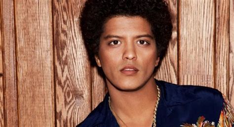 Bruno Mars Publica Foto Em Estúdio E Fãs Ficam Eufóricos Com Possível