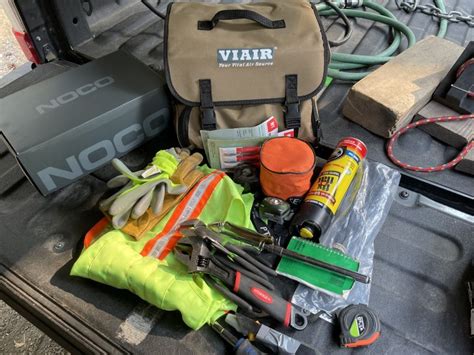 35 Essentials To Keep In Your Truck TrailMeister