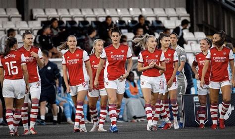 The Women S Soccer Team Is Walking Onto The Field