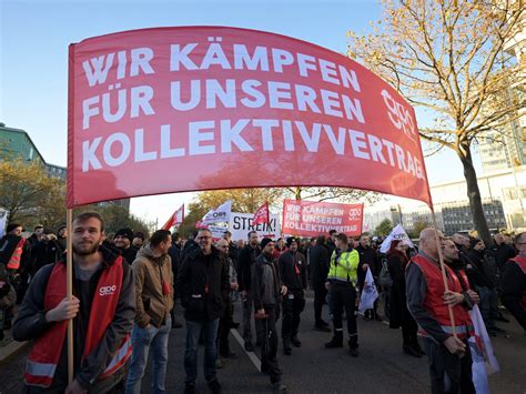 F Nfte Runde Beim Metaller Kv Einigung Oder Weitere Streiks Vienna At