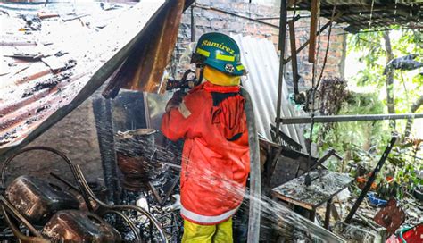 Incendio Estructural Destruyó Una Vivienda En Mejicanos Diario El Mundo