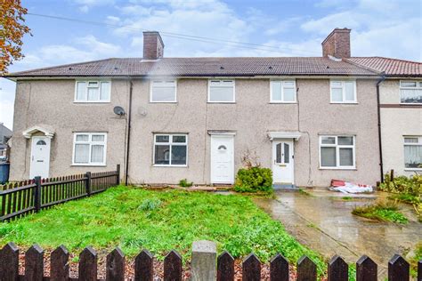 3 Bed Terraced House To Rent In Burnside Road Becontree Dagenham Rm8