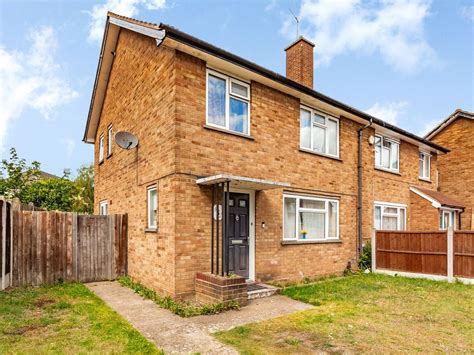 3 Bed Semi Detached House For Sale In Durham Avenue Gidea Park Rm2 £