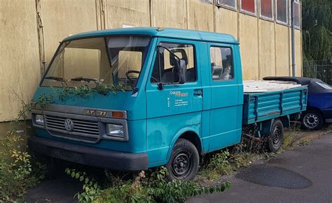 =VW LT 31 steht im Außengelände vom Polizei-Oldtimer-Museum Marburg und ...