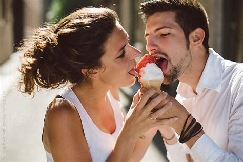 Makan Es Krim Buat Hubungan Seks Semakin Bergairah Okezone Health