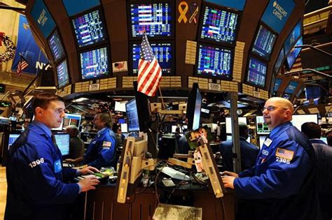 Wall Street Cerah Lagi Saham Teknologi Bangkit Paling Kencang