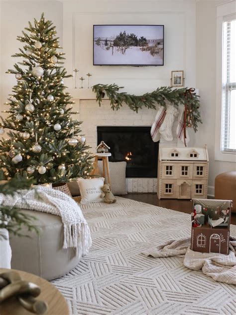 25+ Breathtaking Indoor Christmas Decoration Ideas for 2024