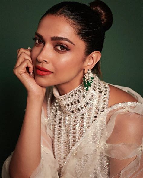 Deepika Padukone Nails The White Sari Look With Her Manish Malhotra