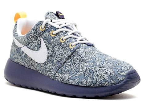 Wms Rosherun Lib Qs Liberty Nike Blue Recall White