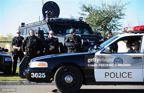 697 Swat Team Vehicles Stock Photos, High-Res Pictures, and Images ...