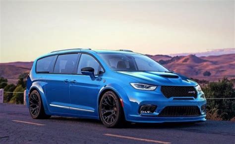 Chrysler Pacifica SRT Hellcat Could Be 'The Mother of Minivans'