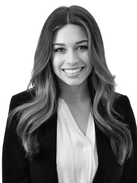 Chloe Sanchez Senior Associate Jll Los Angeles